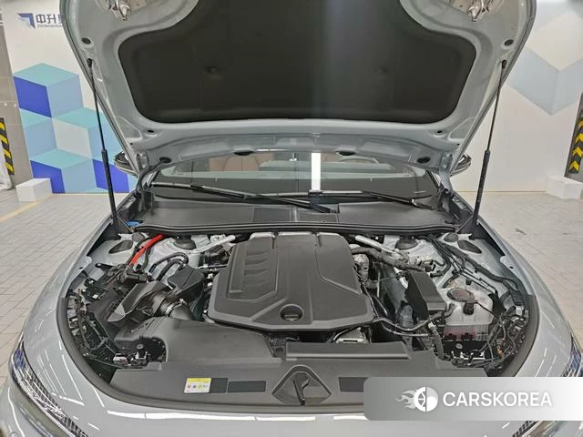 Audi A5L id 4300418 из Китая 7