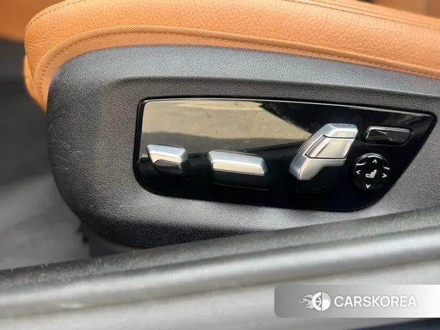 BMW 5 Series (G30) id 3707975 из Кореи 7