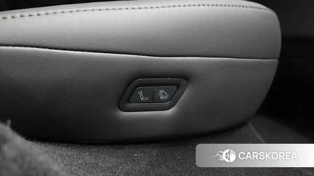 Tesla Model Y id 4706019 из Кореи 7
