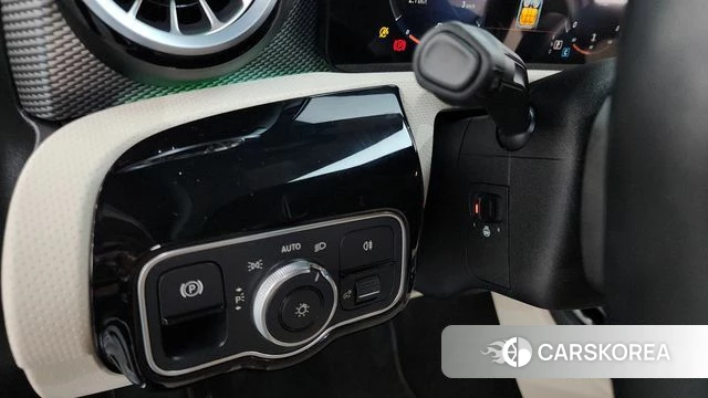 Mercedes-Benz A-Class W177 id 4665827 из Кореи 7