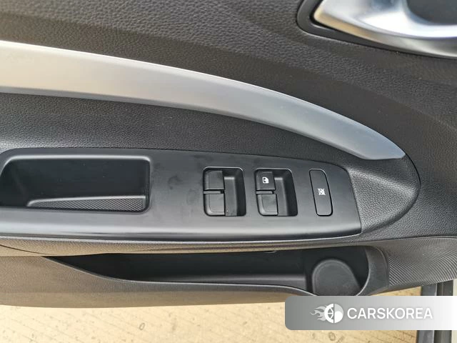 Kia Yi Ran id 4307157 из Китая 7
