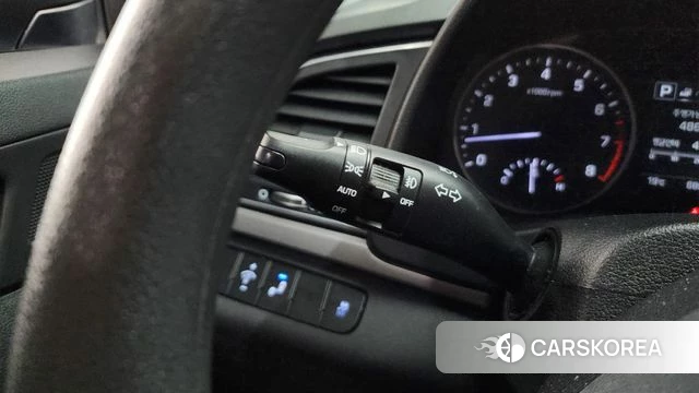 Hyundai Avante AD id 3886345 из Кореи 7