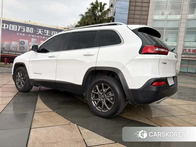 Jeep Free light id 4253277 из Китая 7