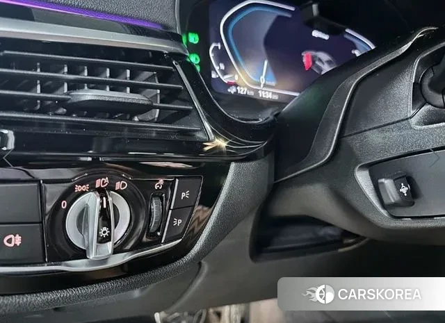 BMW 5 Series (G30) id 3453637 из Кореи 7