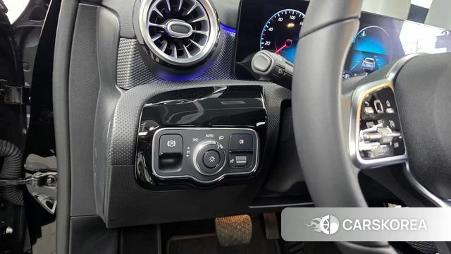 Mercedes-Benz A-Class W177 id 4698048 из Кореи 7