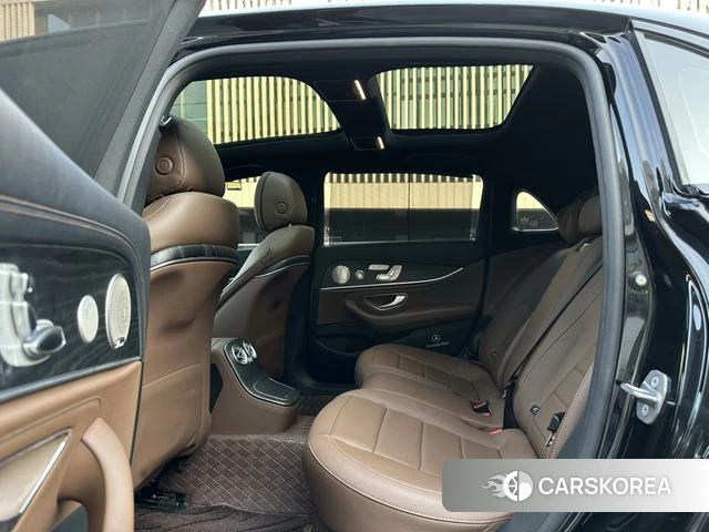 Mercedes-Benz E-class id 4298448 из Китая 7