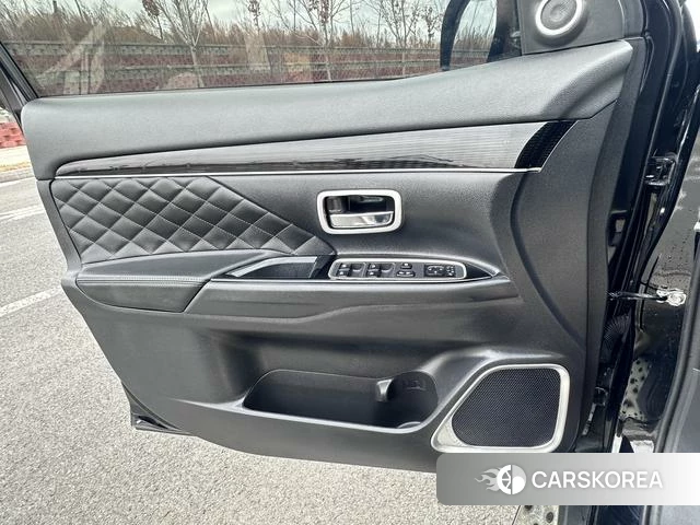 Mitsubishi  Outlander id 3944948 из Китая 7