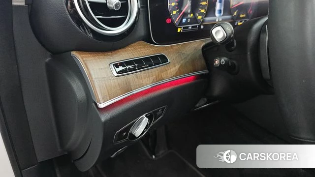 Mercedes-Benz E-Class W213 id 4717574 из Кореи 7