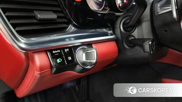 Porsche Panamera (971) id 4269559 из Кореи 7