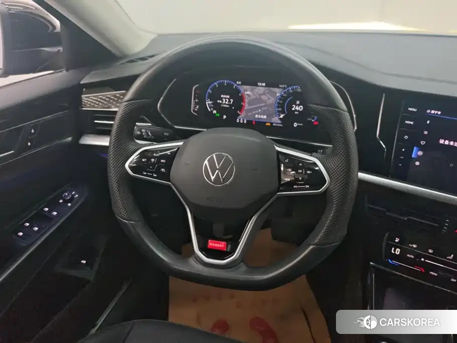 Volkswagen Passat id 4679492 из Китая 7