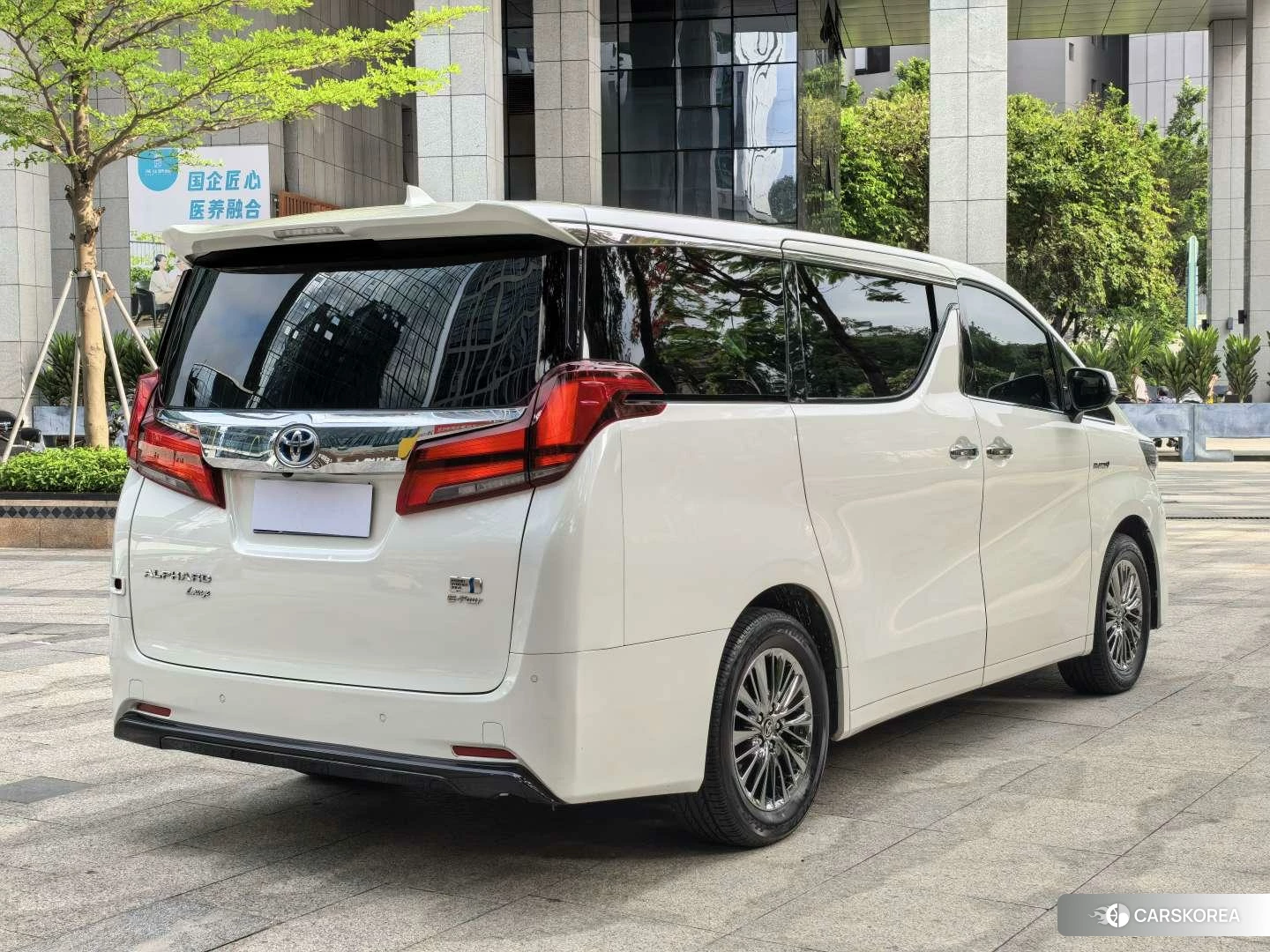 Toyota Elfa id 4467700 из Китая 7