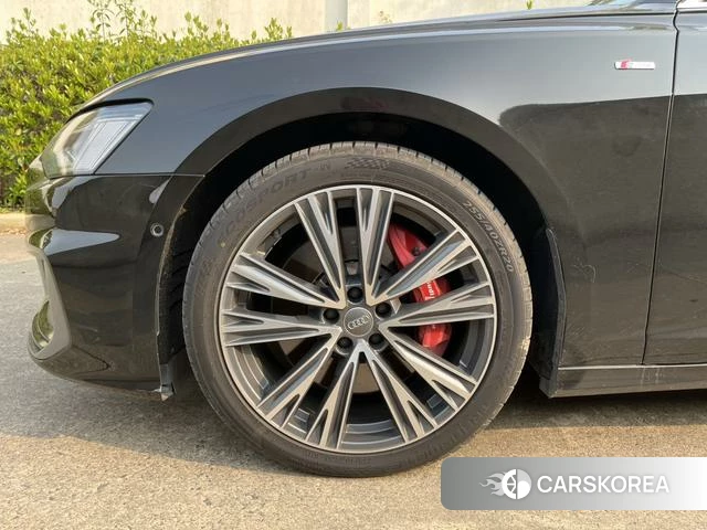 Audi A6L id 4328978 из Китая 7