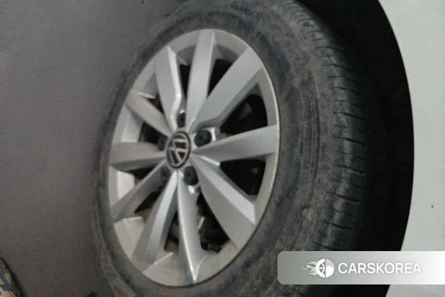 Volkswagen Bora id 4255833 из Китая 7