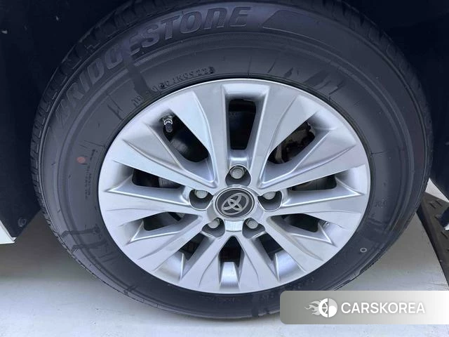 Toyota Corolla id 4276783 из Китая 7
