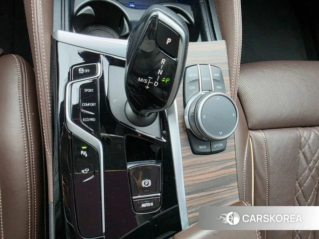 BMW 5 Series (G30) id 3860492 из Кореи 7