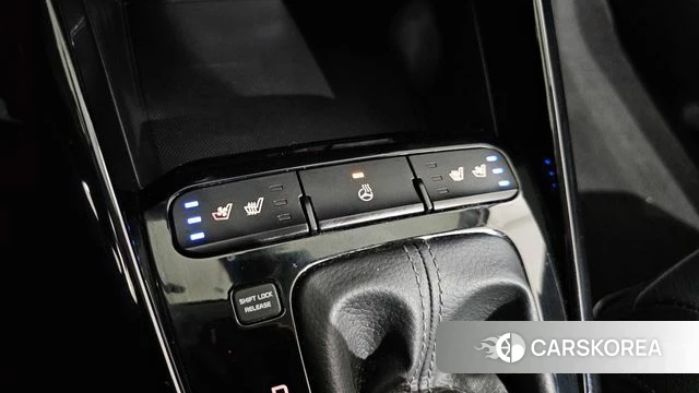 Kia Stonic id 3942612 из Кореи 7