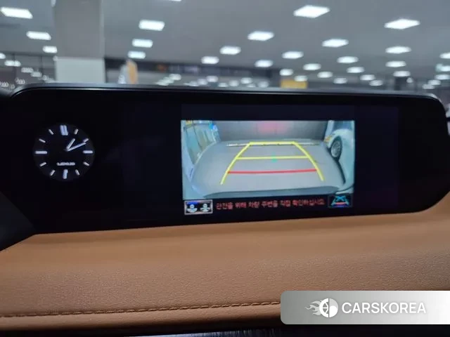 Lexus UX250h id 3561604 из Кореи 7