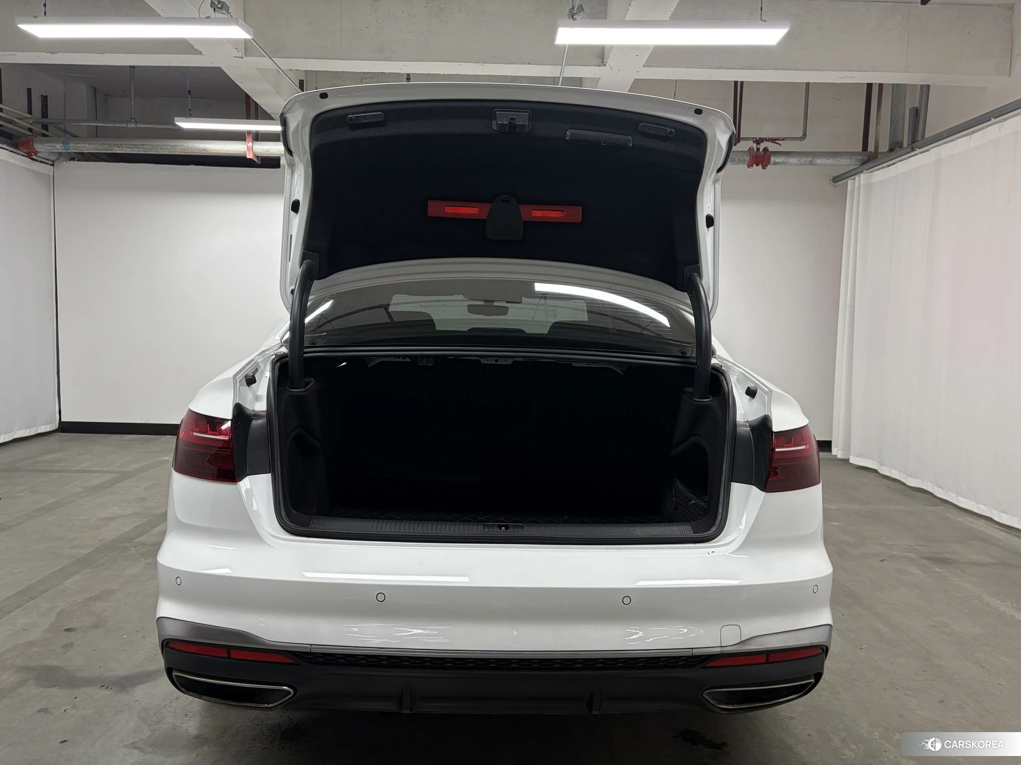 Audi A4L id 4473447 из Китая 7