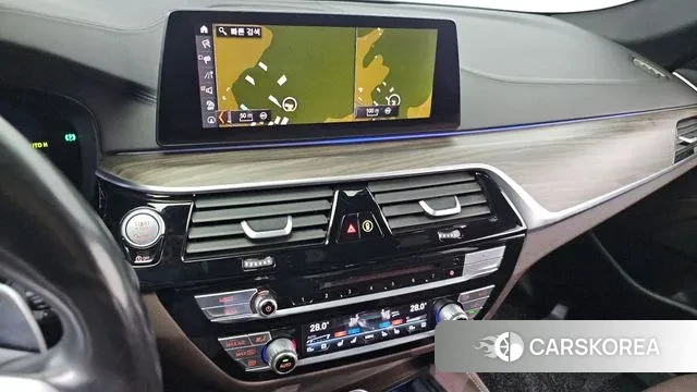 BMW 5 Series (G30) id 3428976 из Кореи 7