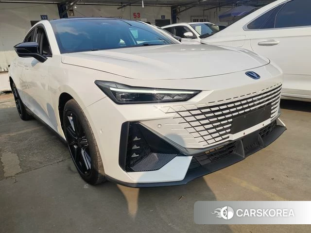 Chang'an UNI-V id 4368340 из Китая 7