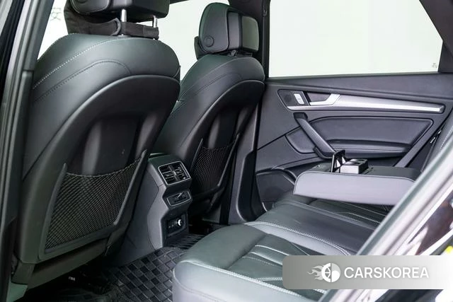 Audi Q5L id 4313690 из Китая 7