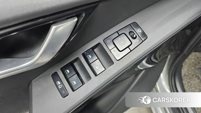 Kia Di Ol Nu Niro id 4475687 из Кореи 7