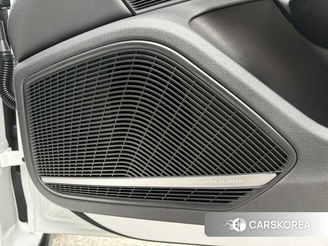 Audi A4L id 4261739 из Китая 7