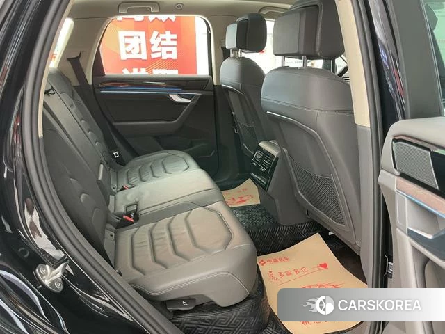 Volkswagen Touareg id 4300489 из Китая 7