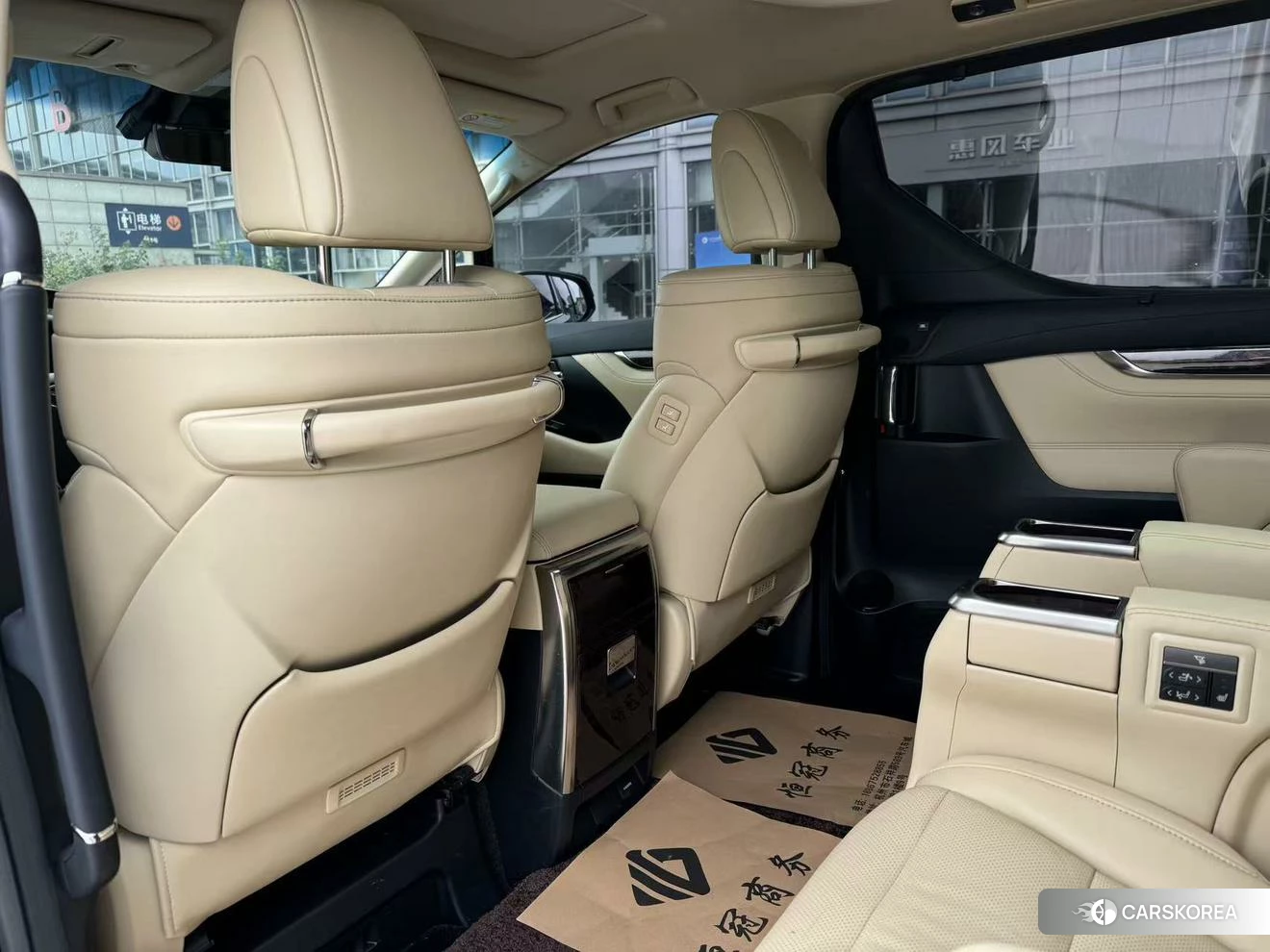 Toyota Elfa id 4426461 из Китая 7