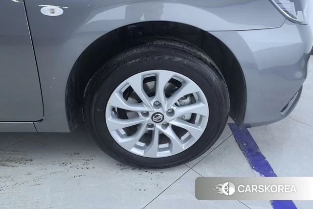 Nissan Xuan Yi id 4273967 из Китая 7
