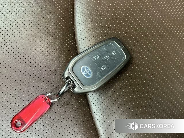 Toyota Saina id 4272875 из Китая 7