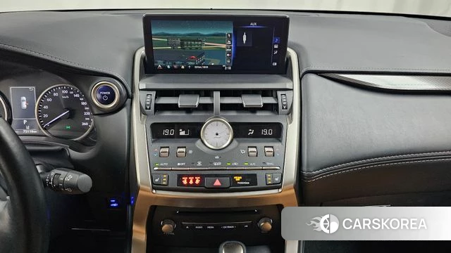 Lexus NX300h id 4180575 из Кореи 7