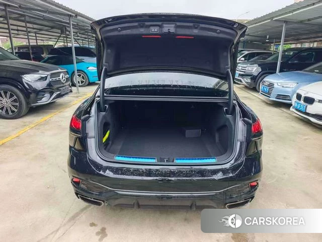 Audi A6L id 4190374 из Китая 7