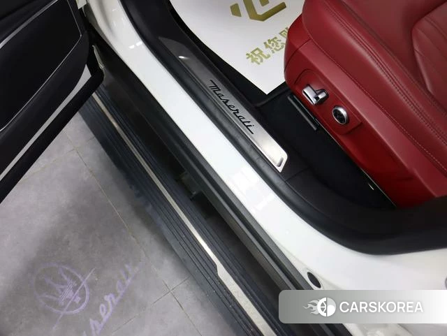 Maserati Levante id 4238870 из Китая 7