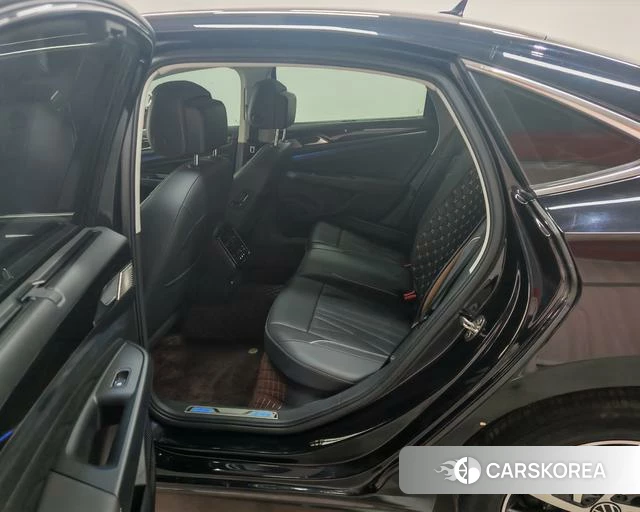 Volkswagen Passat PHEV id 4298047 из Китая 7
