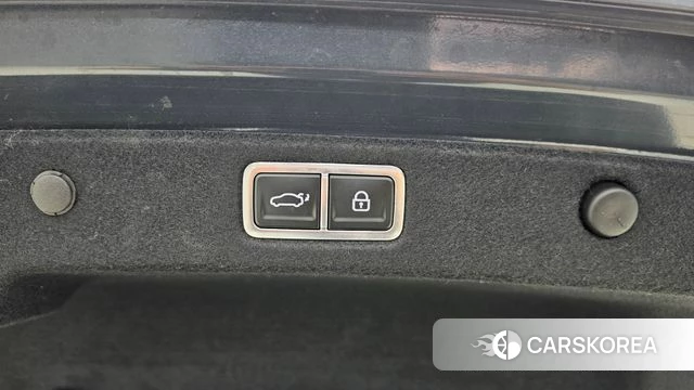 Hyundai Grandeur Hybrid (GN7) id 4928674 из Кореи 7