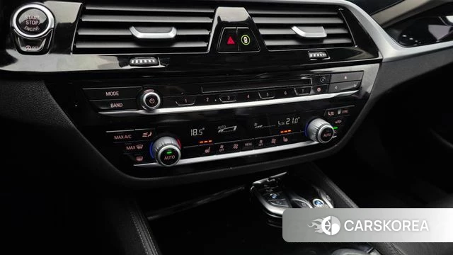 BMW 5 Series (G30) id 4390175 из Кореи 7