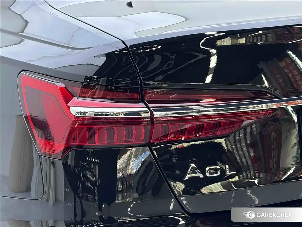 Audi A6L id 4548193 из Китая 7