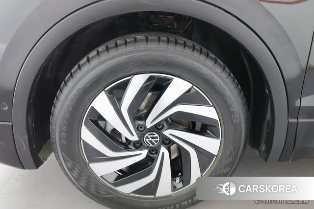 Volkswagen Tiguan L id 4276276 из Китая 7