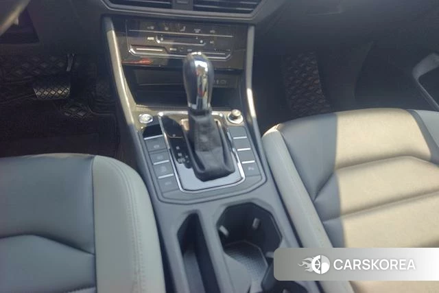 Volkswagen Bora id 4298091 из Китая 7