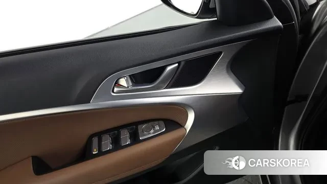 Genesis G70 id 3525907 из Кореи 7