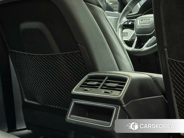 Audi A6L id 4275787 из Китая 7