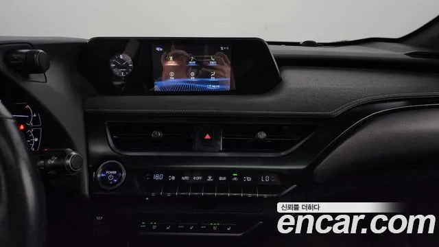 Lexus UX250h id 2651743 из Кореи 7