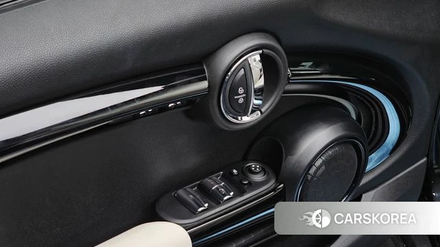 Mini Cooper S Convertible id 4401359 из Кореи 7