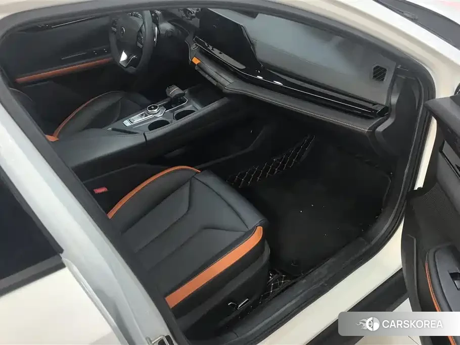 Chang'an Changan UNI-V id 4515575 из Китая 7