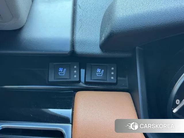 Land Rover Discovery 5 id 3336550 из Кореи 7