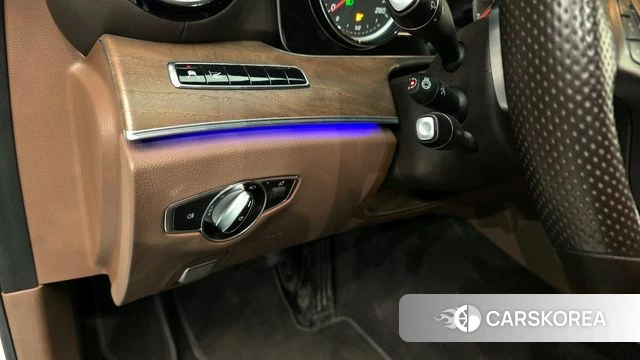 Mercedes-Benz E-Class W213 id 3873975 из Кореи 7