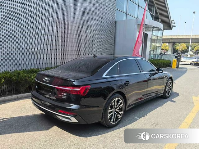 Audi A6L id 3856102 из Китая 7