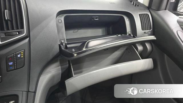 Hyundai The New Grand Starex id 4179732 из Кореи 7