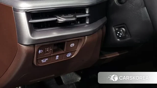 Hyundai Grandeur Hybrid (GN7) id 3533993 из Кореи 7